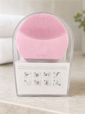 FOREO Pink Silicone Sonic Facial Cleansing Device
